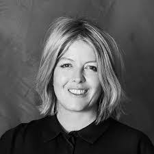 Fiona Lynch's Instagram, Twitter & Facebook