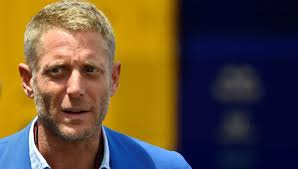 Leggi la sua biografia e scopri quali film ha interpretato la bella attrice italiana a partire da quello di esordio a 16 anni con la regia di gabriele muccino, i suoi amori e le relazioni con valentino rossi e lapo elkann insieme ad altre curiosità sulla sua vita privata. Lapo Elkann La Confessione Come Mai E Finita Con Martina Stella