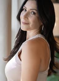 Holly Ritter's Instagram, Twitter & Facebook