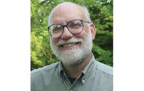 Wars in Vietnam, Ukraine bracket war protester's life