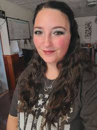 Help a new blogger by adding friends and family