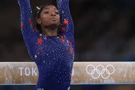 Simone arianne biles (columbus, 14 de março de 1997) 1 é uma ginasta profissional dos estados unidos, especialista na ginástica artística, vencedora de vinte e cinco medalhas em campeonatos mundiais, sendo dezenove delas de ouro. Cvv8cr9 Qotscm