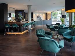 Our fresh, modern design and friendly team will make you feel right at home. Hotel Holiday Inn Berlin City Center East Prenzlauer Berg Revitalisiert