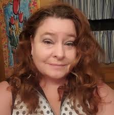 Lindsey Derhammer's Instagram, Twitter & Facebook