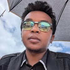 Hanao Vakansy à Majunga? 🤔 Fantatrao ve fa tsy voatery ho Bord na Plage  ihany no azo tsidihana ao Mahajanga? 😱 Manana tolotra milay be ho anareo  ekipan'i Amboara Travel 😎 Fitsidihana