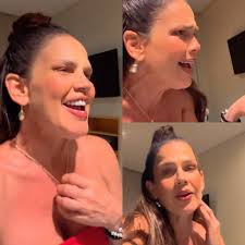 Niurka está molesta por qué mane le dijo que ayer que maripily estaba en la  gala ella andaba muy callada y Niurka dice que mane está amarrando navajas  por qué ella no