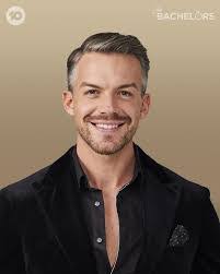 Felix Thomas's Instagram, Twitter & Facebook