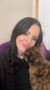 Your Yorky does have a cats friends too? Lola & cat Szara 💕💕💕