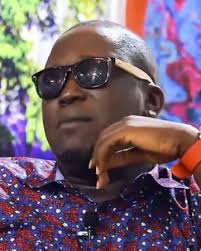 Aaaaaaa King Boss Kam listen Ambassador Kao 😂😂😂 Ambassador Kao say na en  start for bring you na stage since 2009 😂 en say na ihn help U music grow.  Duya King Boss Kam tell we if na true 😁😁