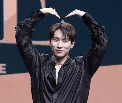 Share the best gifs now >>>. Btob S Eunkwang Reaffirms Btob Is A 6 Member Group Via Social Media Allkpop