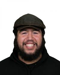 Luke Moss's Instagram, Twitter & Facebook