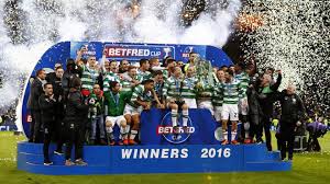 Escultura en memoria del hermano walfrid, uno de los fundadores del celtic fc, en el condado de sligo, irlanda. El Celtic Gana La Copa De La Liga El Titulo 100 De Su Historia Marca Com