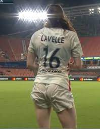 Rose lavelle ass