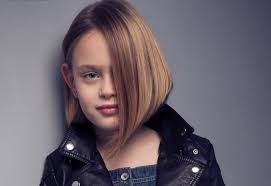 Découvrez notre sélection des coupes au tu peux t coiffure sur un carré de petite fille coupe droite pour femmes. Coupe De Cheveux Petite Fille En 40 Idees Dignes D Une Princesse