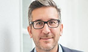 Renovación de Ramos Clemen como Jefe de Servicio de Interna