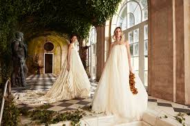 If a traditional gown isn't for you, create your own unique wedding day style with chic bridal separates. How To Choose Your Dream Wedding Dress 70 Things To Know