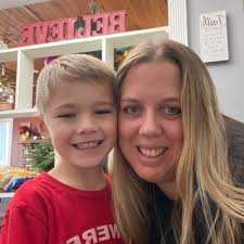 Gina Greil (@ginagreil)