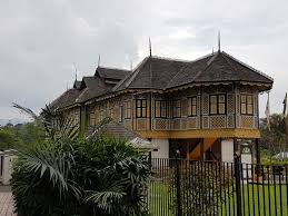 I like to relax there especially it is made mainly from wood and bamboo without the use of any nails to hold it together. Snapshots By Dudi Aziz Istana Kenangan Bukit Chandan Kuala Kangsar Perak