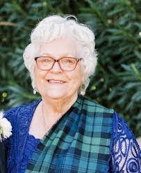 Joanne Mandell's Instagram, Twitter & Facebook