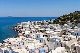 Nisyros also spelled nisiros is a volcanic greek island and municipality located in the aegean sea. Nisyros Gaz Wiki