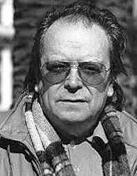 WASHINGTON BENAVIDES: POETA, TROVADOR, MÚSICO