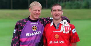 Born 18 november 1963) is a danish former professional footballer who played as a goalkeeper. Vydayushijsya Vratar Peter Shmejhel Karera Luchshie Sejvy Goly