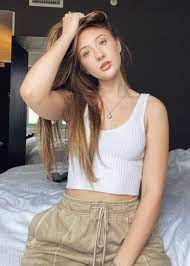 Jordan Burton - Free pics, galleries & more at Babepedia