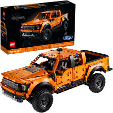The raptor gets a refreshed tailgate and restyled headlights for 2018, in addition to seven color options. Technic Ford F 150 Raptor Revealed Brickset Lego Set Guide And Database