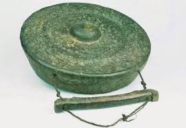 Menekan untuk memukul, menekan untuk meniup, dan menekan untuk mengaktifkan sistem elektronik. Alat Musik Tradisional Indonesia Jenis Alat Musik Berdasarkan Sumber Suara Dan Contoh Alat Musik Tradisional Saturadar Com Portal Informasi Indonesia