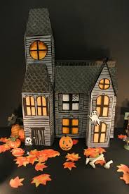 La Maison Hantee En Papier Diy Maison Hantee Halloween Bricolage Halloween Maison Deco Halloween Maison