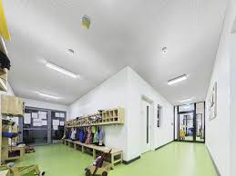 Als ihr starker partner für akustik decke bieten wir ihnen die gesamte palette für akustik decke in mineralfaserdecke, metalldecke oder gipskartonlochdecke. Raumakustik Losungen Fur Ihre Anforderungen Knauf