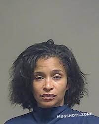 Ericka Conde's Instagram, Twitter & Facebook