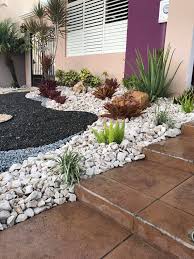 Pin By Aurora Gomez On Front Yard Front Yard Garden Design Small Yard Landscaping Front Garden Landscape