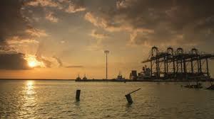 Tanjung harapan is a 2.5 to 3km stretch of seaside promenade where visitors can enjoy the ocean breeze. Tanjung Harapan Stock Video Footage 4k And Hd Video Clips Shutterstock