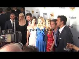 Regiedebütantin leslye headland lässt die nacht vor der hochzeit im chaos versinken, trifft dabei aber selten den richtigen ton. James Marsden Rebel Wilson Kirsten Dunst Isla Fisher Youtube