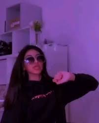 pin by الدوسريهه on djdjj video in 2021 cute selfie ideas cute friend pictures cool girl pic