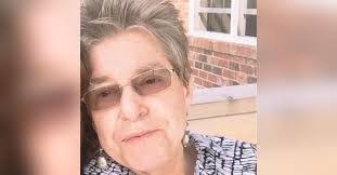 Karla Dickey's Instagram, Twitter & Facebook