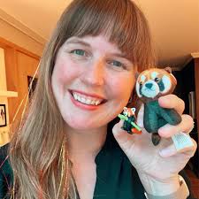 Marissa Meyer 📚: 🦾🦹🏻‍♀️🃏⚖️🪡🍀❄️🏰