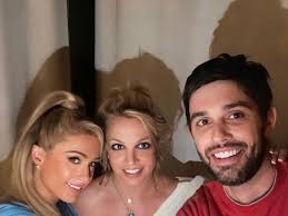 Paris Hilton Shuts Down Rumors That She Photoshopped Britney Spears into a  Selfie