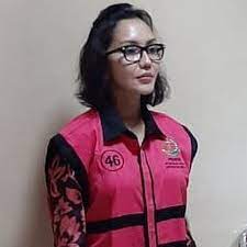 Nonton online berita dan info pinang sirna malasari terupdate hanya di vidio. Akhirnya Ini Foto Pinangki Berompi Tahanan Pink Kejagung