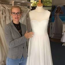 Bei uns findest du zahlreiche liebevoll gebrauchte brautkleider, die auf eine weitere. Haar Brautmoden Besitzerin Kampft Ums Uberleben Haar