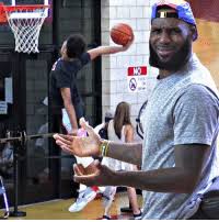 Check spelling or type a new query. Dadcoach Lebron Was Impressed By 7th Grade Mikey Williams Amp The Blue Chips Big Overtime Win Today Httpstcos44fbdefjr Dad Meme On Me Me
