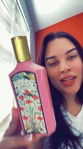 How to Get The Cap Off of A Gucci Flora Small Perfume