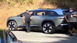 A lucid electric suv prototype, the next ev from the electric car startup after the air electric sedan, has been spotted ahead of an upcoming launch. Lucid Air Based Suv Possibly Sighted On A Photo Shoot Autoblog