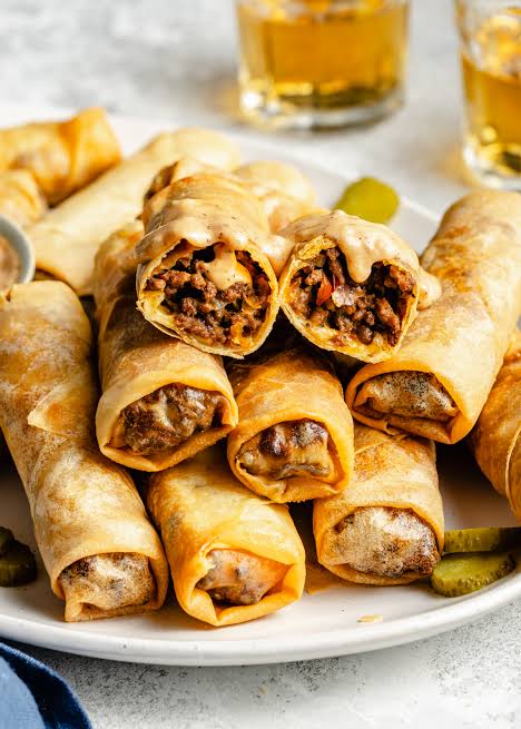 Cheeseburger Eggrolls | Gimme Delicious
