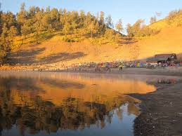 Nah, itulah info seputar wisata di gunung semeru yang bisa kamu jadikan panduan saat liburan ke sana. Ranu Kumbolo Home Facebook