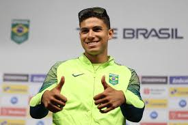 Os dois foram incluídos na lista de relacionados, que conta pela última vez com a presença do volante gerson. Relembre O Ano De Thiago Braz Campeao Olimpico No Salto Com Vara