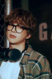 KANG DANIEL : Le brouillard dans son esprit a su s'estomper