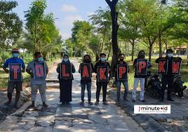 Pandu mencontohkan kebijakan work from home 75 persen dalam aturan penebalan ppkm mikro. Besok Ppkm Berakhir Pemerintah Belum Putuskan Diperpanjang Atau Opsi Lain 1minute Id