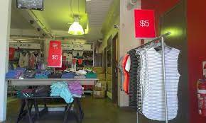Cotton on body castle hill. Cotton On Clearance Outlet Alexandria The Walking Advertisement